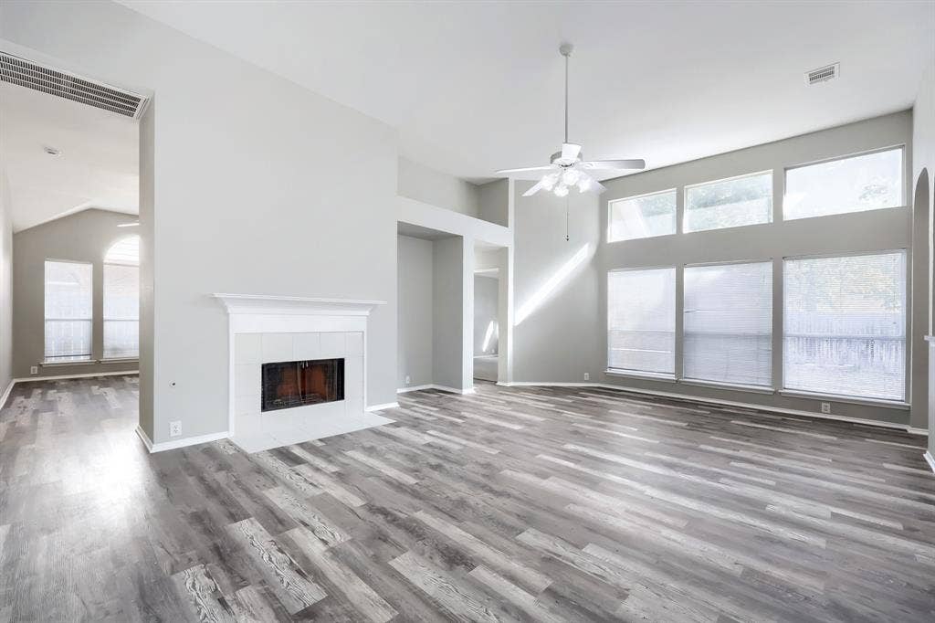 605 Oakbrook Drive, Burleson, TX 76028 605 Oakbrook Drive, Burleson, TX 76028