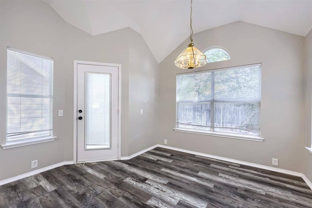 605 Oakbrook Drive, Burleson, TX 76028 605 Oakbrook Drive, Burleson, TX 76028