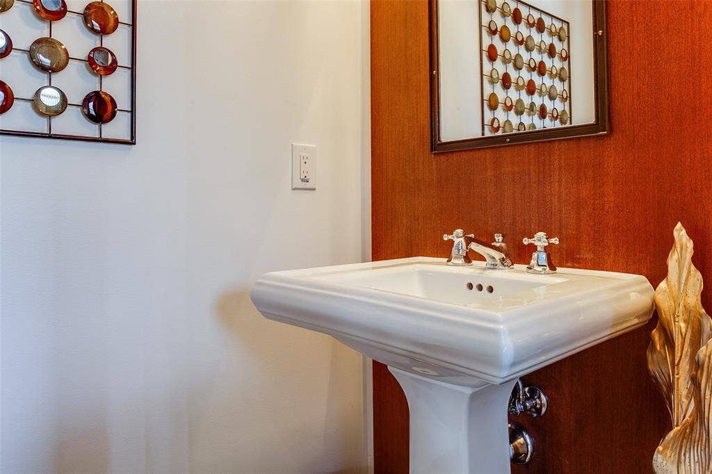 Downstairs Half Bath