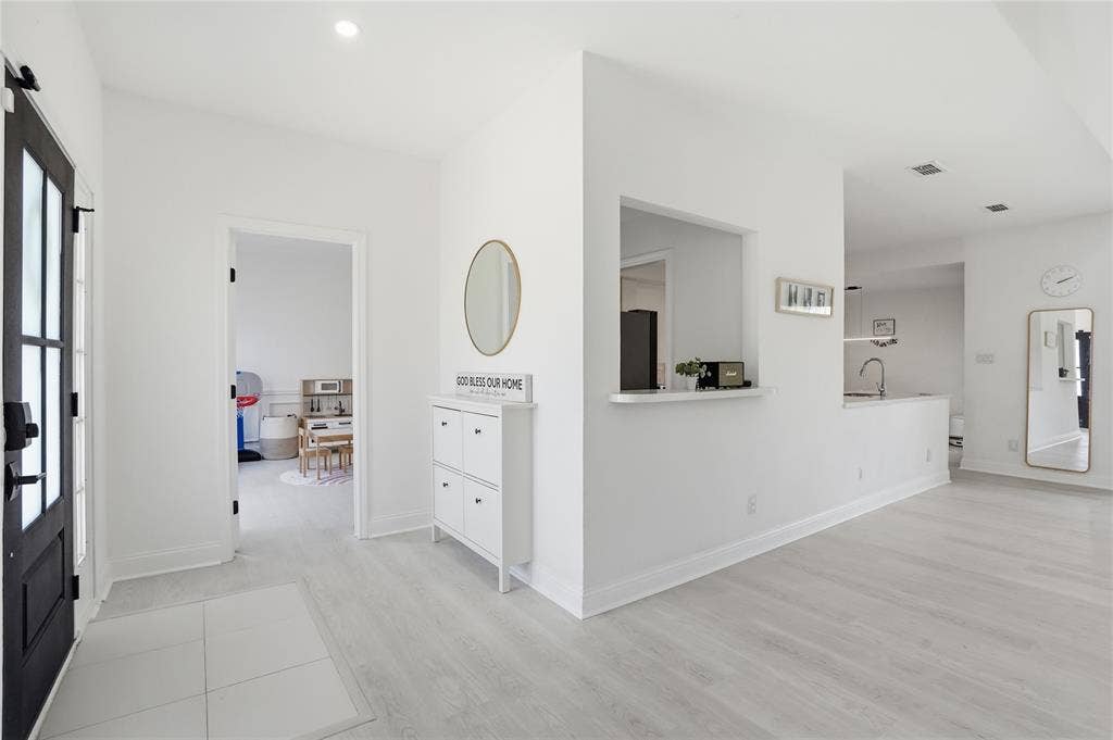 1415 Sutton Drive, Carrollton, TX 75006