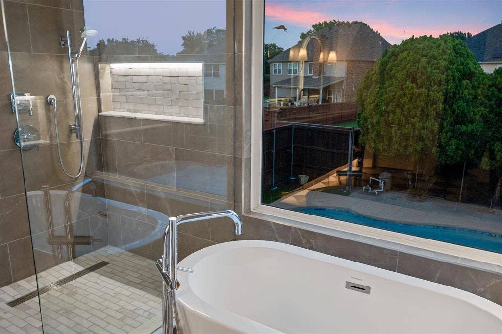 7504 Hughes Drive, Plano, TX 75024 Bathroom
