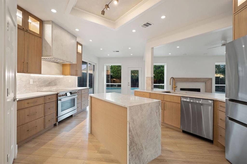 7504 Hughes Drive, Plano, TX 75024 Kitchen