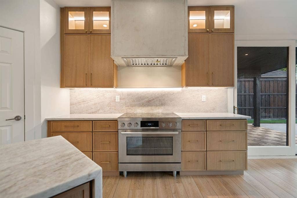 7504 Hughes Drive, Plano, TX 75024 Kitchen
