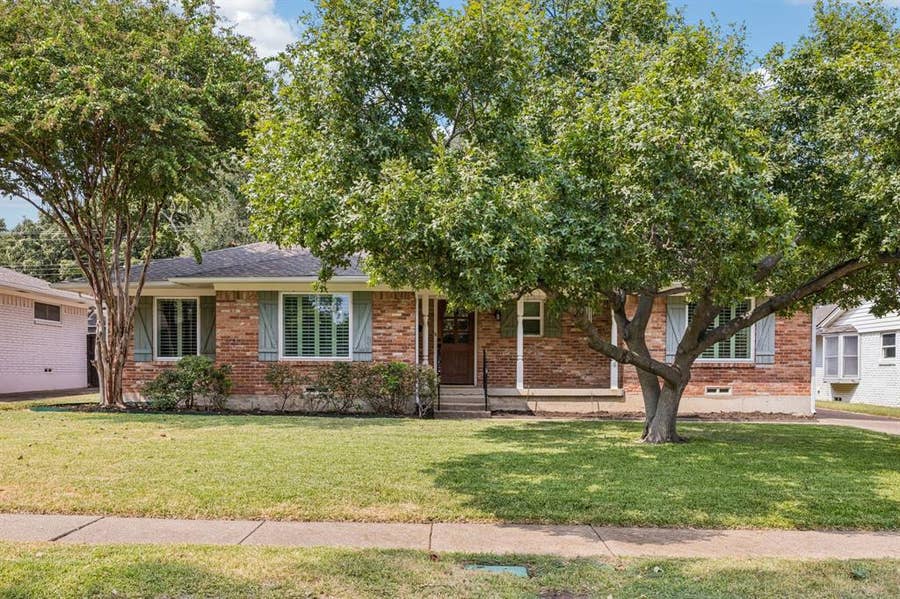 Property photo for 10507 Royalwood Drive, Dallas, TX