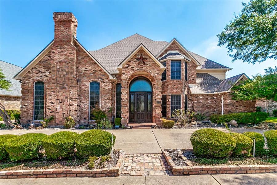 Property photo for 2605 Oak Point Drive, Garland, TX