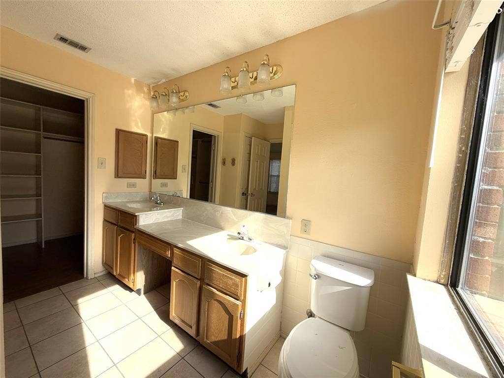 653 Thompson Drive, Coppell, TX 75019 653 Thompson Drive, Coppell, TX 75019