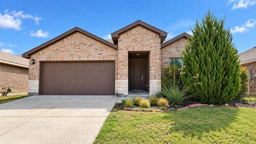 Property photo for 10333 Fort Croghan Trail, Crowley, TX
