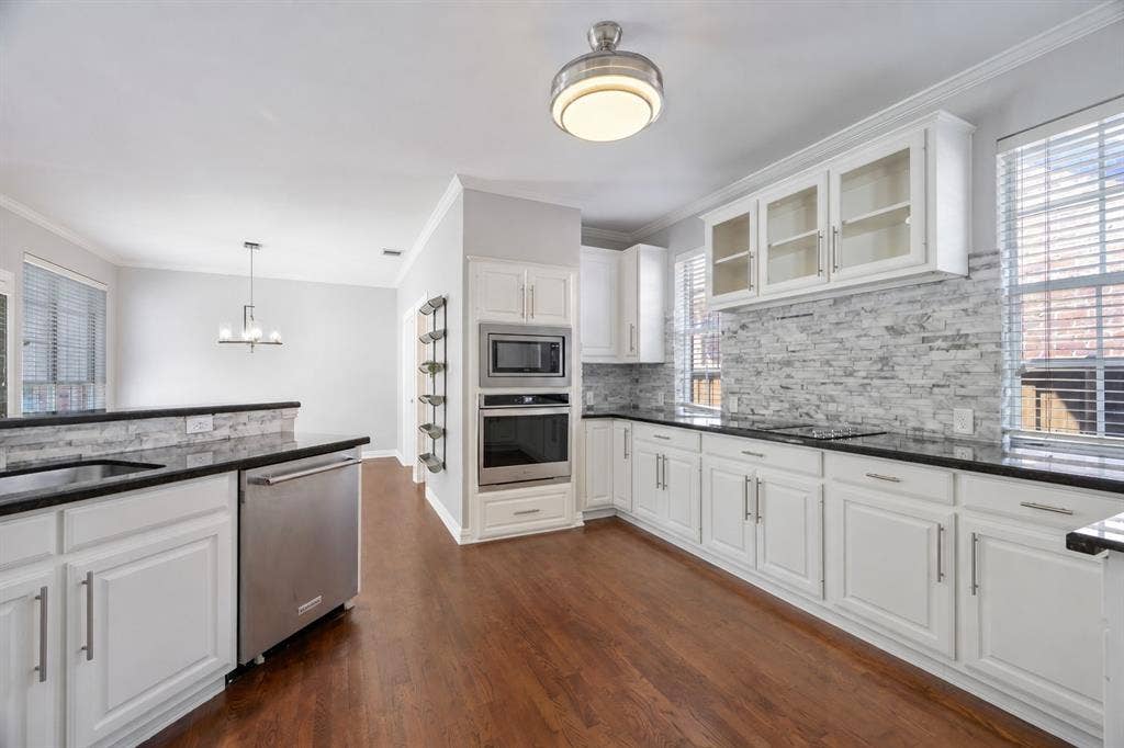 3912 Kimbrough Lane, Plano, TX 75025 3912 Kimbrough Lane, Plano, TX 75025