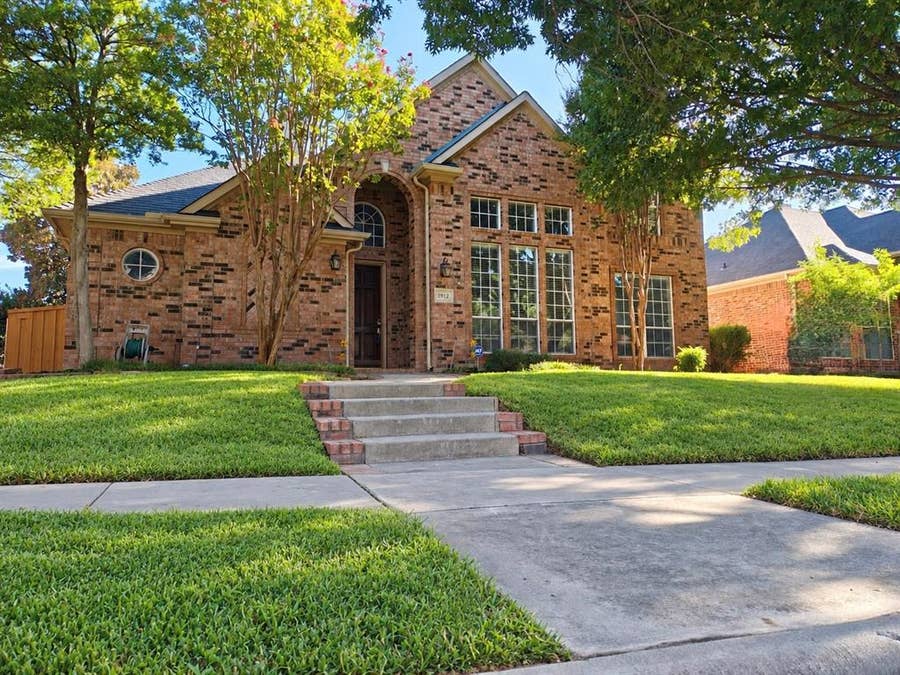 Property photo for 3912 Kimbrough Lane, Plano, TX