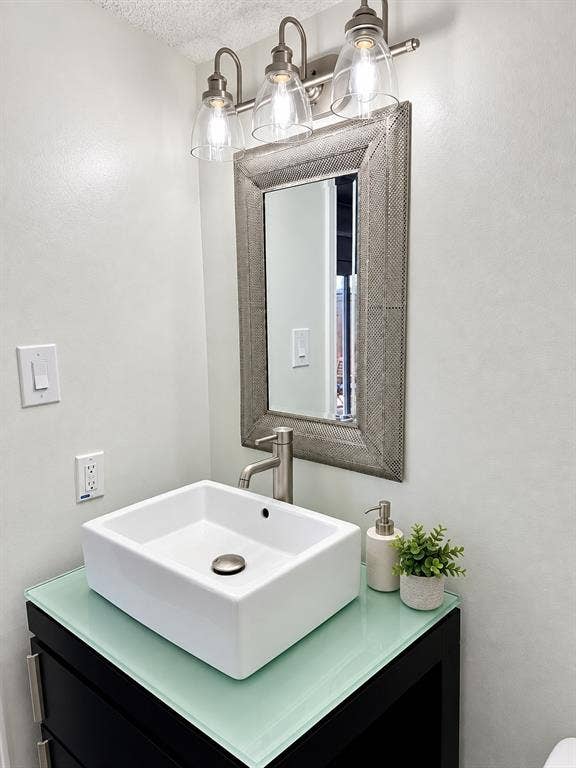 525 Towne House Lane, Richardson, TX 75081 525 Towne House Lane, Richardson, TX 75081