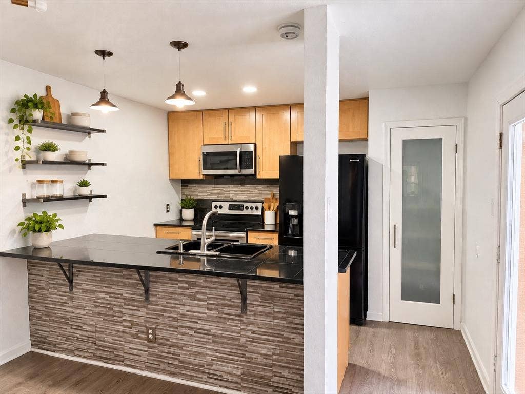 525 Towne House Lane, Richardson, TX 75081 525 Towne House Lane, Richardson, TX 75081