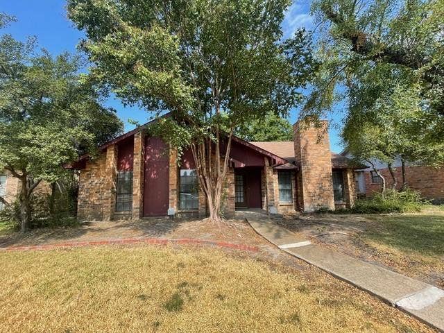 Property photo for 9401 Grant Drive, Rowlett, TX