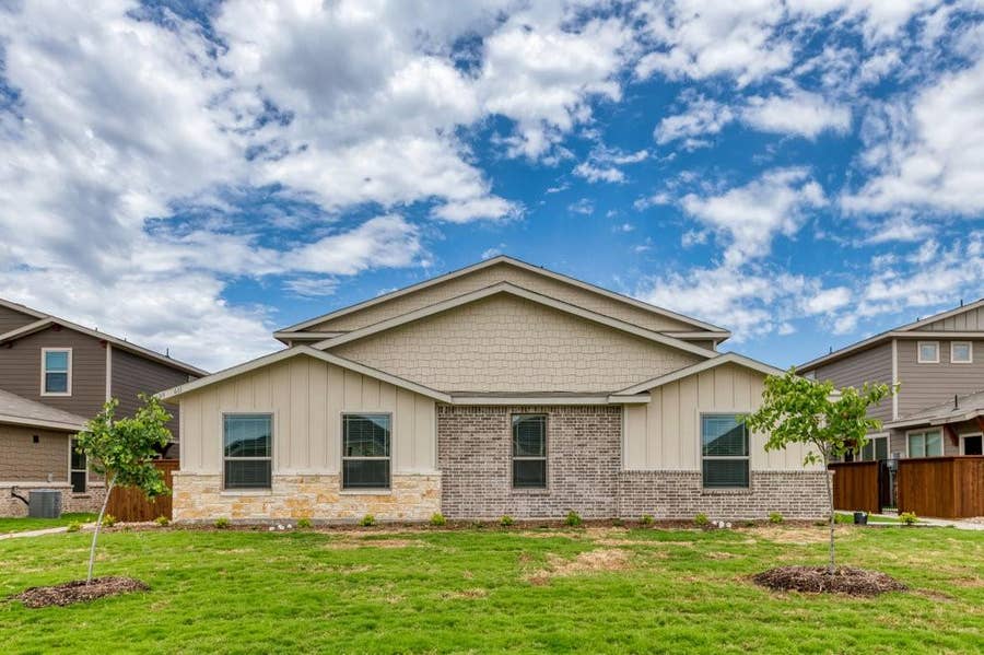 Property photo for 615 Harvest Moon Drive, Venus, TX
