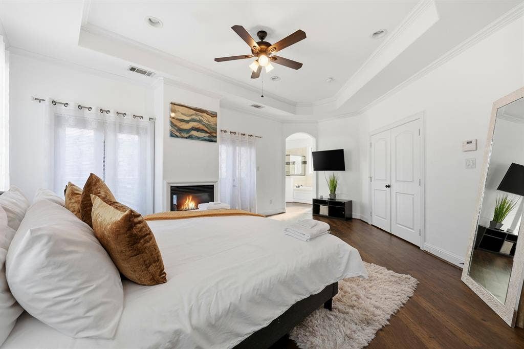 5102 Mission Avenue, #5102B, Dallas, TX 75206 Primary bedroom #1 with electric fireplace on level 3