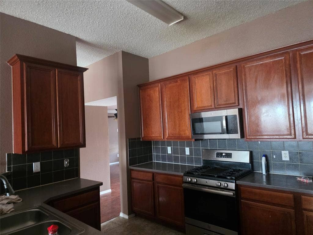 3315 Desert Sage, Grand Prairie, TX 75052 3315 Desert Sage, Grand Prairie, TX 75052