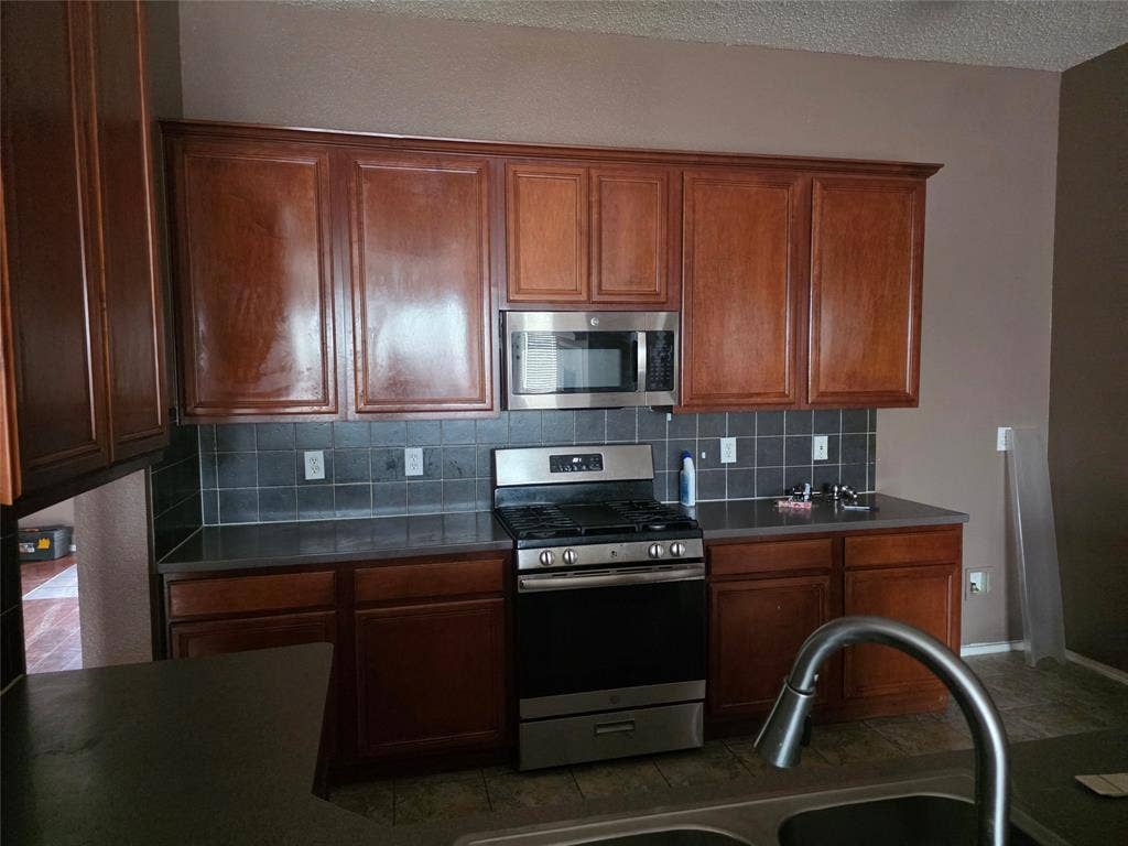 3315 Desert Sage, Grand Prairie, TX 75052 3315 Desert Sage, Grand Prairie, TX 75052