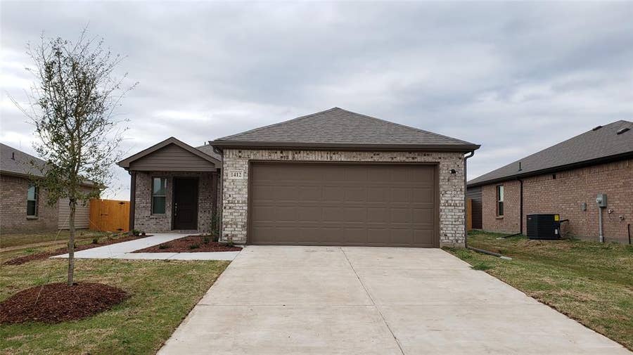 Property photo for 1412 Brindle Drive, Greenville, TX