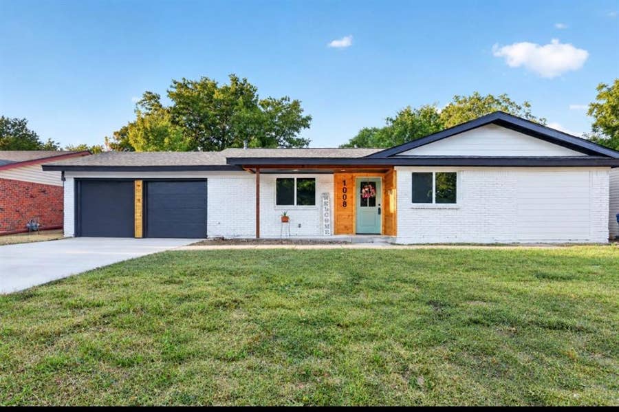 Property photo for 1008 Marlene Drive, Everman, TX