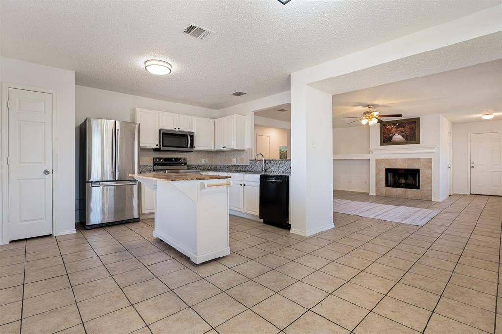 536 Nance Drive, Cedar Hill, TX 75104