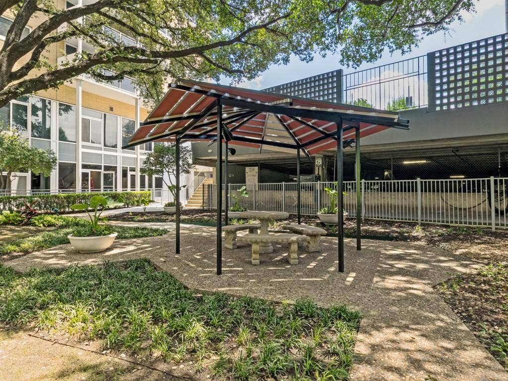 3883 Turtle Creek Boulevard, #1417, Dallas, TX 75219 3883 Turtle Creek Boulevard, #1417, Dallas, TX 75219