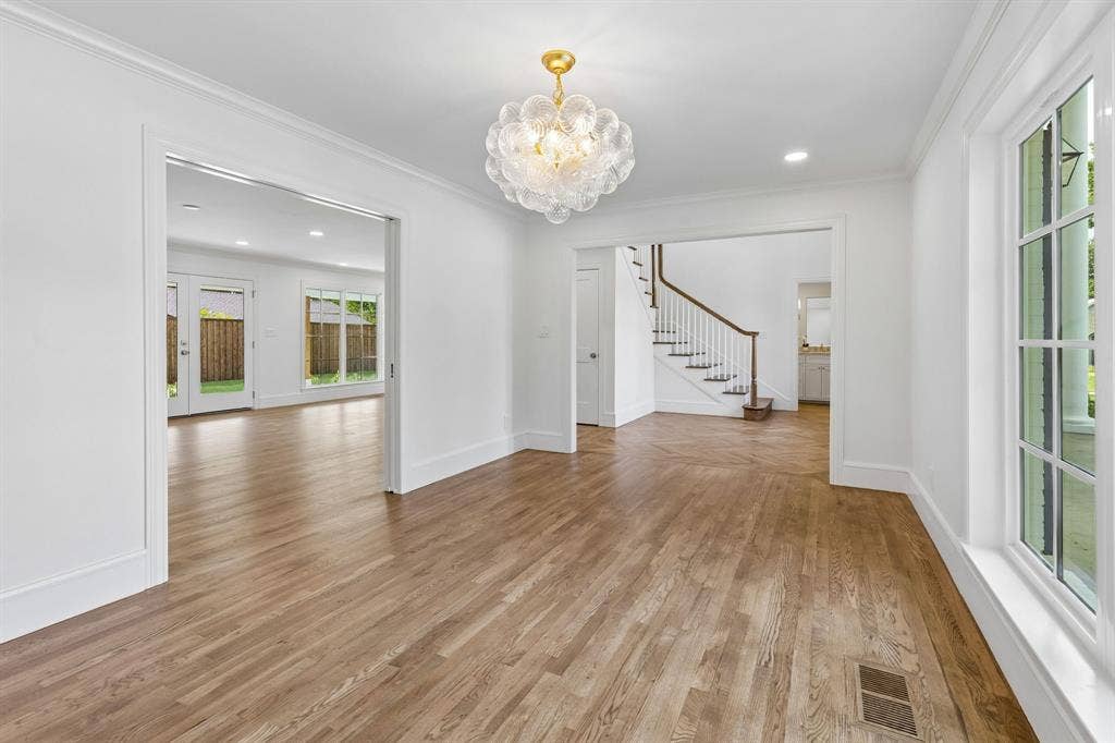 13907 Carillon Drive, Dallas, TX 75240