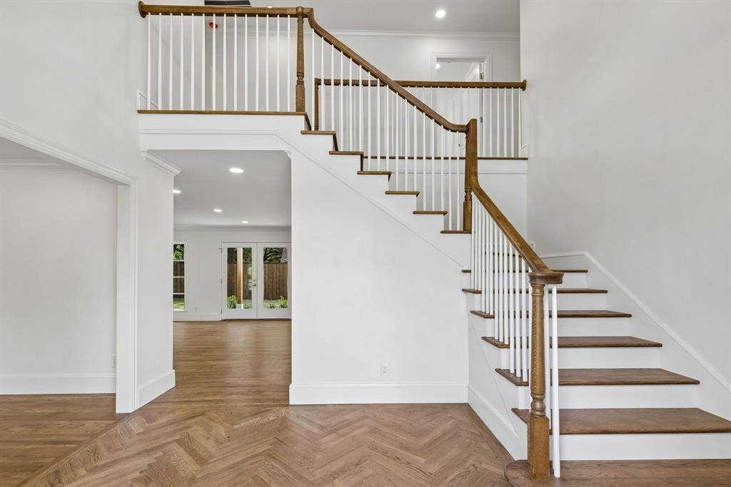 13907 Carillon Drive, Dallas, TX 75240