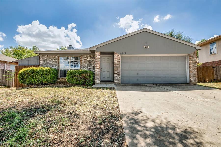 Property photo for 6542 Nellie Drive, Arlington, TX