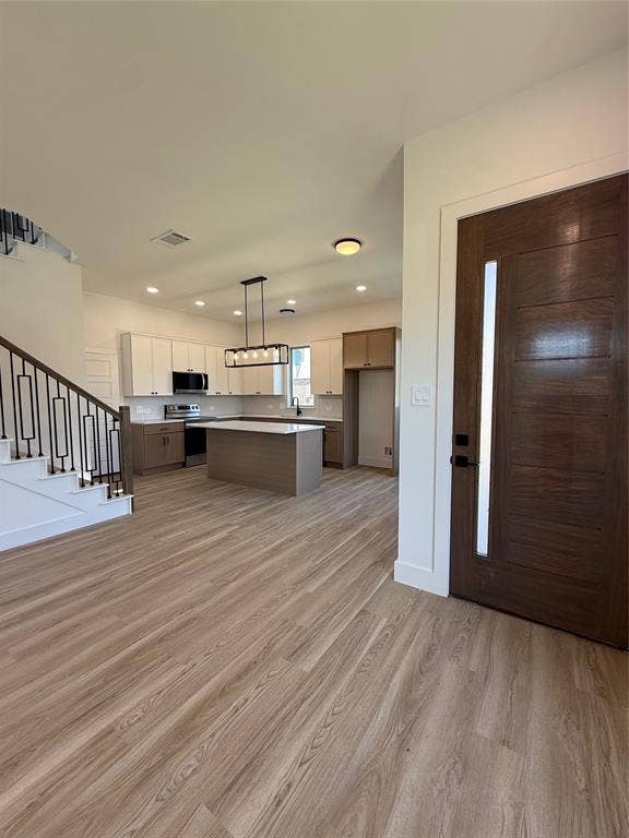5634 Mesa Circle, Dallas, TX 75235 5634 Mesa Circle, Dallas, TX 75235
