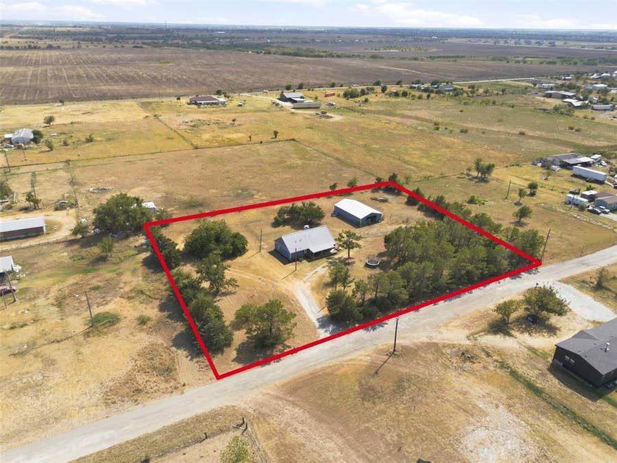 Property photo for 88 Green Meadow Drive, Valley View, TX