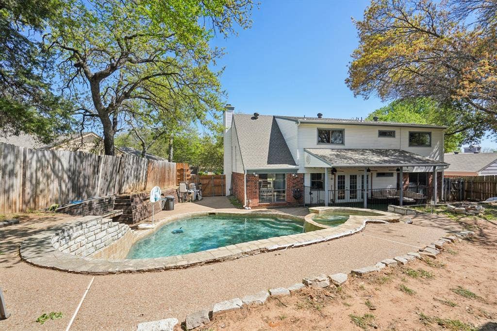 2307 Harrington Court, Euless, TX 76039 Pool