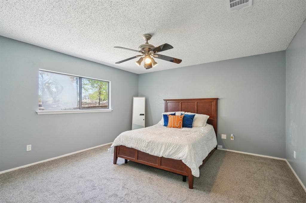 2307 Harrington Court, Euless, TX 76039 Secondary Bedroom