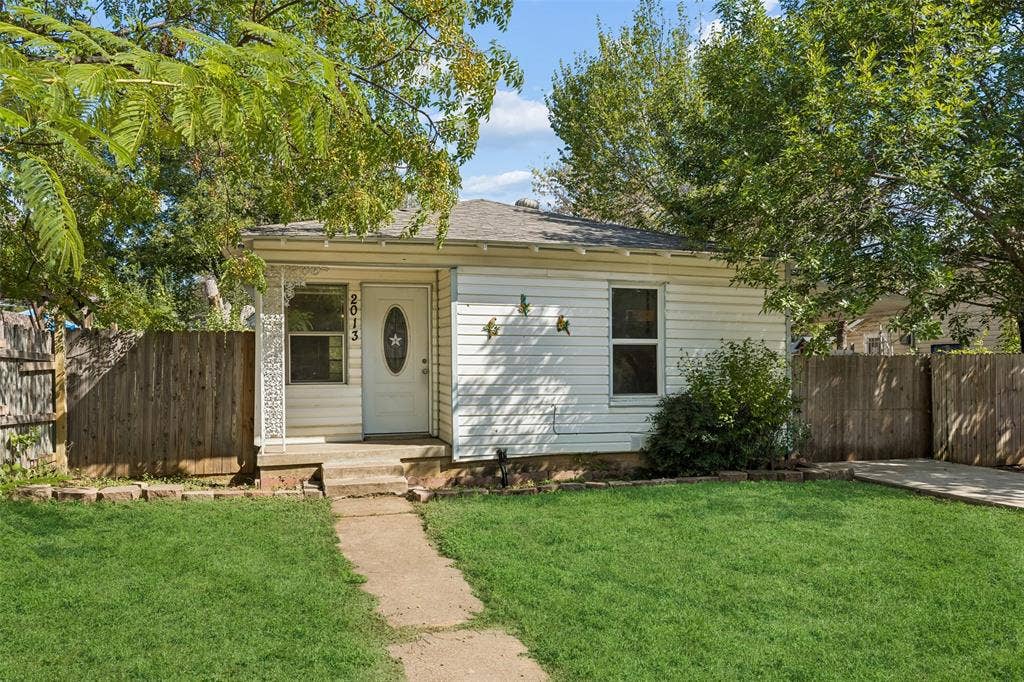 2013 Andrew Avenue, Fort Worth, TX 76105 2013 Andrew Avenue, Fort Worth, TX 76105