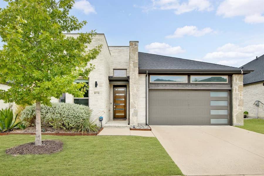 Property photo for 1046 Ocean Breeze Drive, Allen, TX