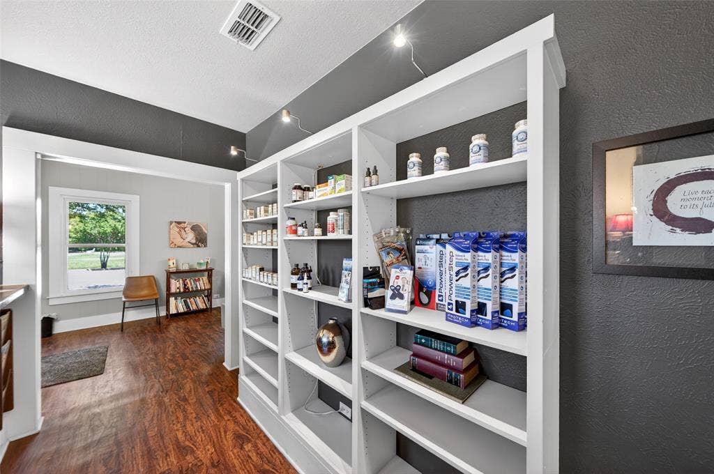 508 W Main Street, Allen, TX 75013 508 W Main Street, Allen, TX 75013