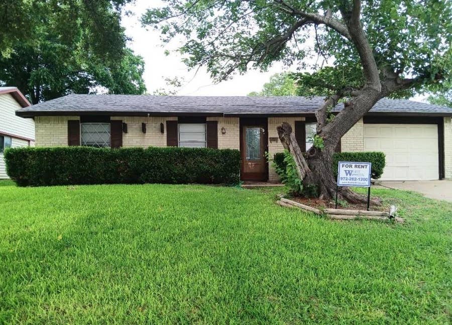 Property photo for 1110 Cielo Vista Drive, Grand Prairie, TX