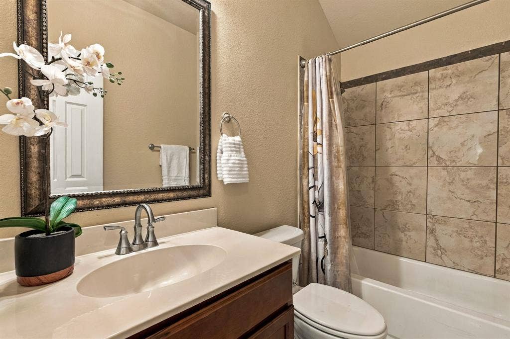 1146 Calvert Drive, Cedar Hill, TX 75104 1146 Calvert Drive, Cedar Hill, TX 75104