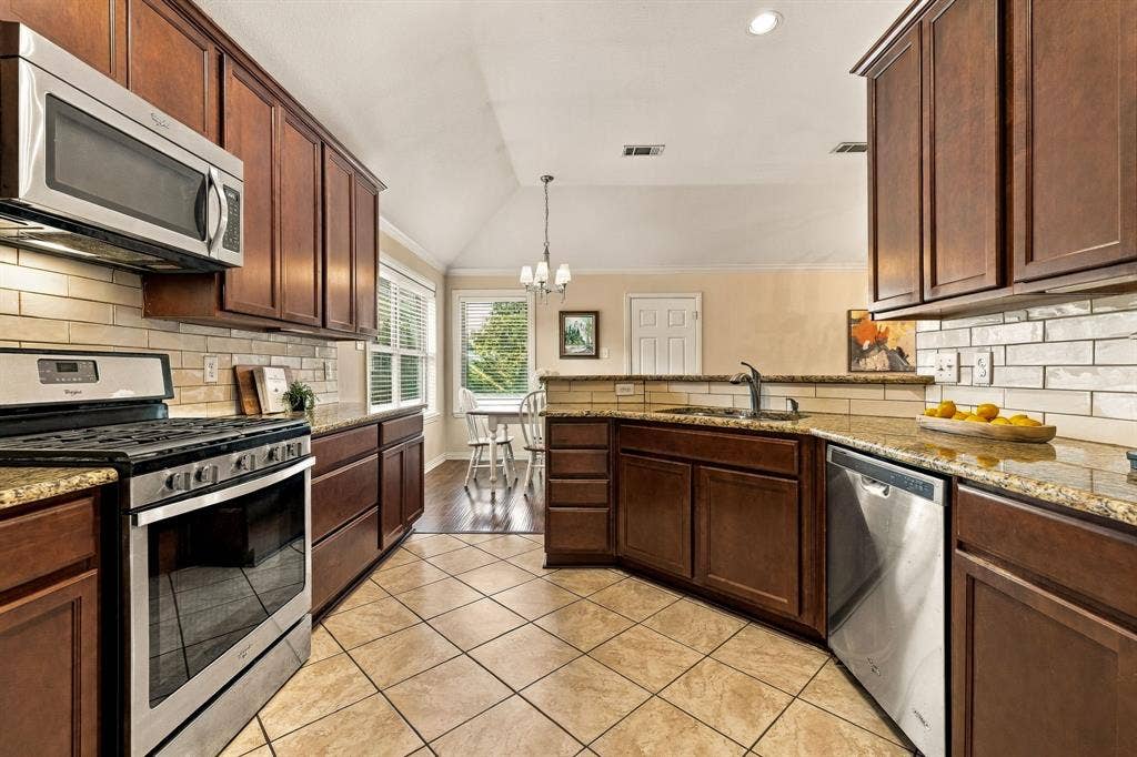 1146 Calvert Drive, Cedar Hill, TX 75104 1146 Calvert Drive, Cedar Hill, TX 75104