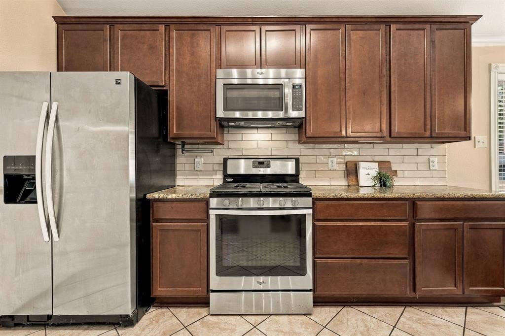 1146 Calvert Drive, Cedar Hill, TX 75104 1146 Calvert Drive, Cedar Hill, TX 75104