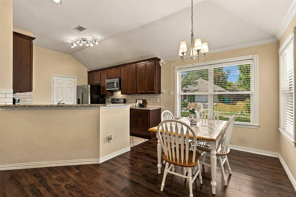 1146 Calvert Drive, Cedar Hill, TX 75104 1146 Calvert Drive, Cedar Hill, TX 75104