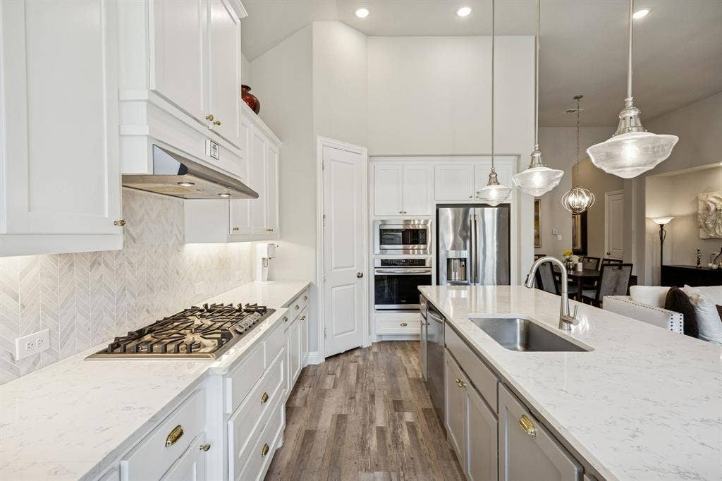 plenty of countertop space to prepare tasteful dishes
