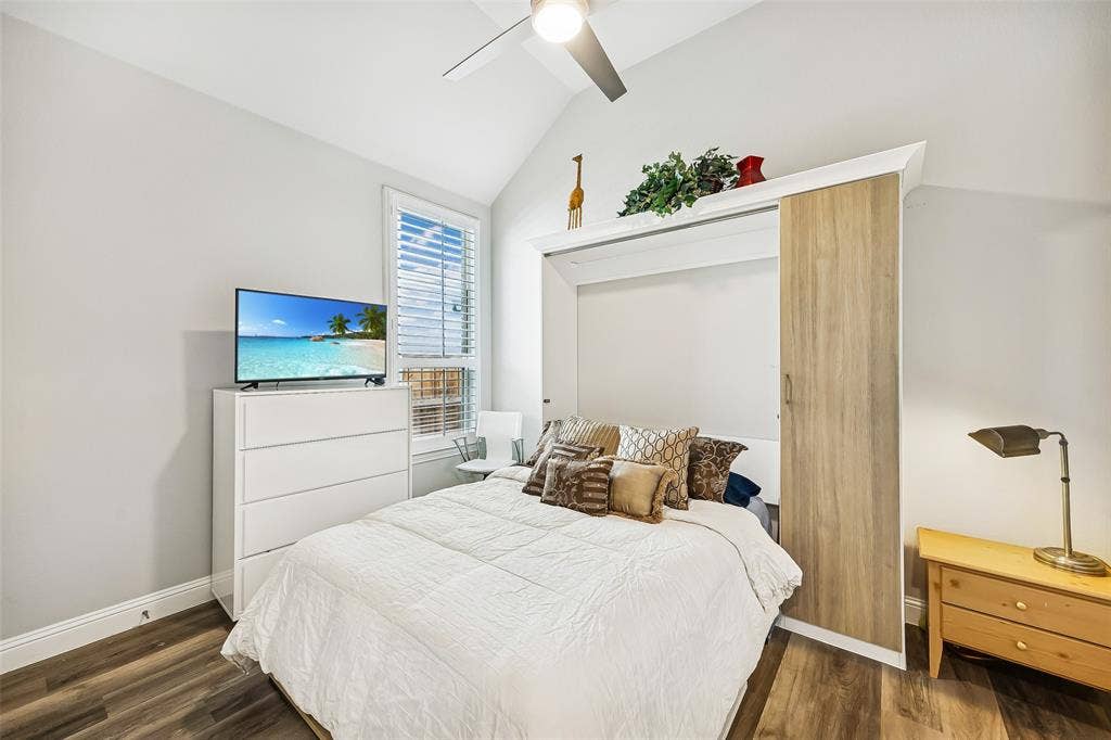 2nd bedroom in split floor plan with built-in bed