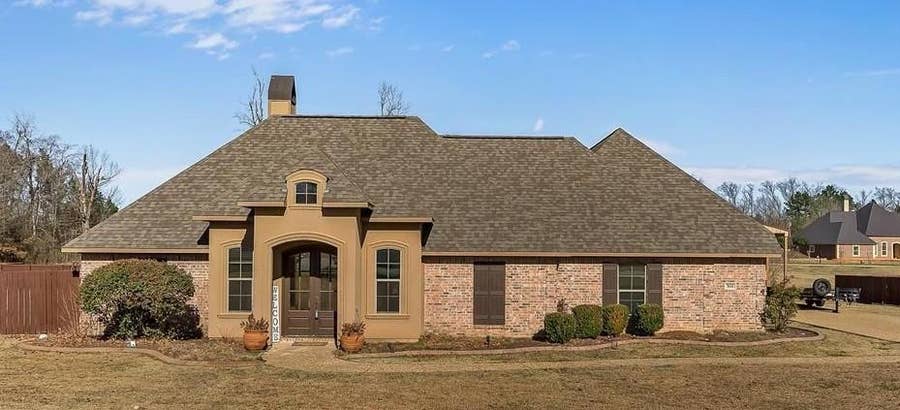 Property photo for 304 Boulder Drive, Haughton, LA