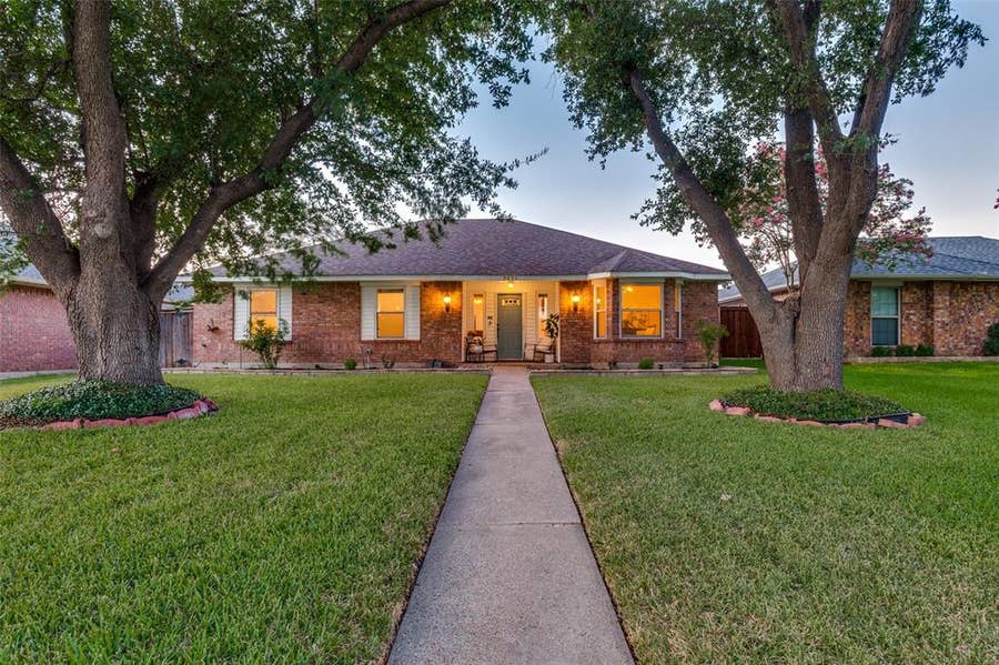 Property photo for 2021 Clearwater Trail, Carrollton, TX