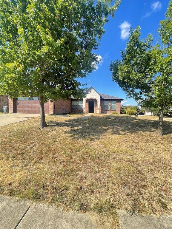 Property photo for 2001 Preston Trail, Forney, TX