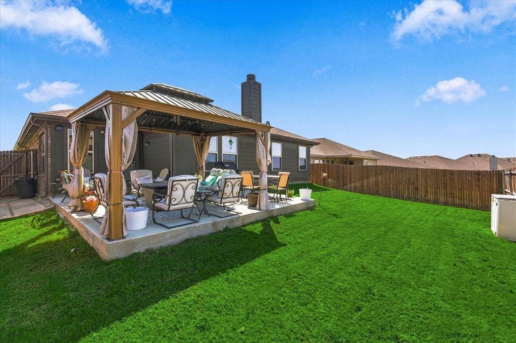2504 Hadley Street, Weatherford, TX 76087 2504 Hadley Street, Weatherford, TX 76087