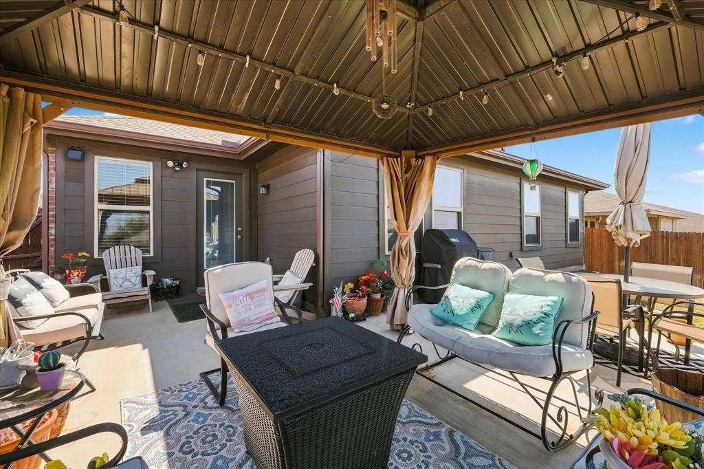 2504 Hadley Street, Weatherford, TX 76087 2504 Hadley Street, Weatherford, TX 76087