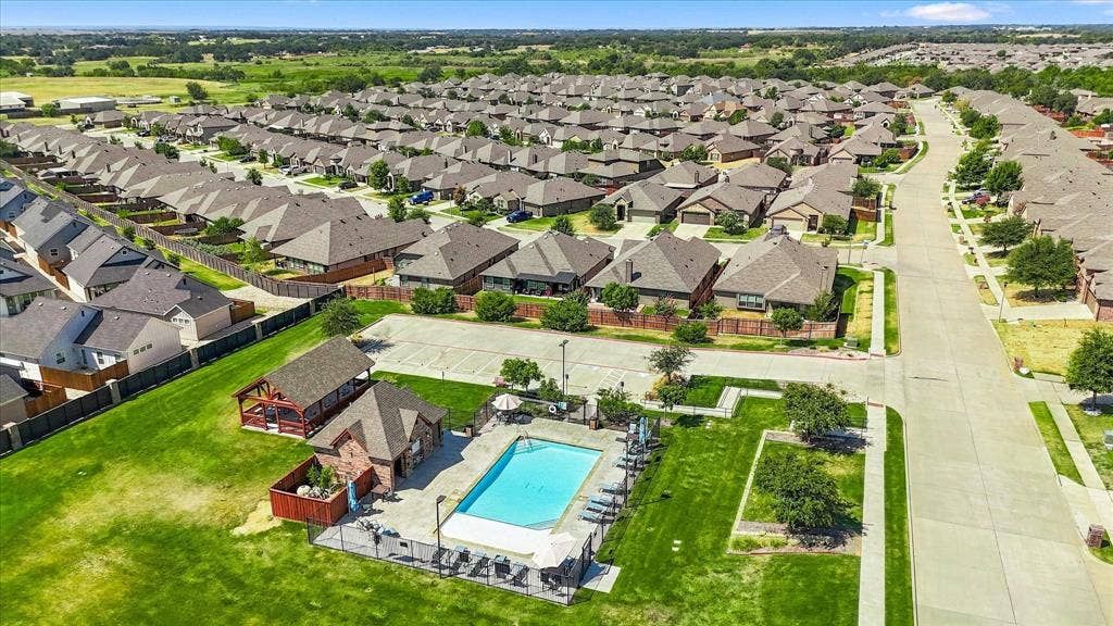 2504 Hadley Street, Weatherford, TX 76087 2504 Hadley Street, Weatherford, TX 76087