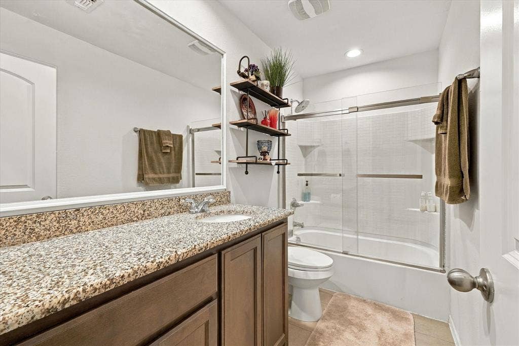 2504 Hadley Street, Weatherford, TX 76087 2504 Hadley Street, Weatherford, TX 76087