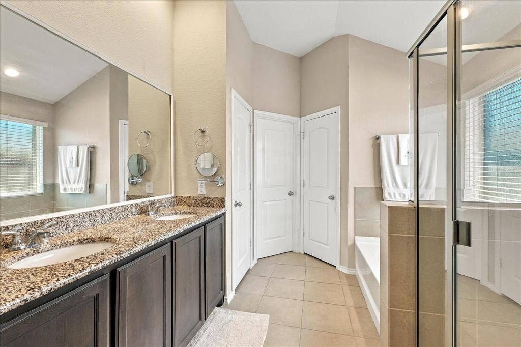2504 Hadley Street, Weatherford, TX 76087 2504 Hadley Street, Weatherford, TX 76087