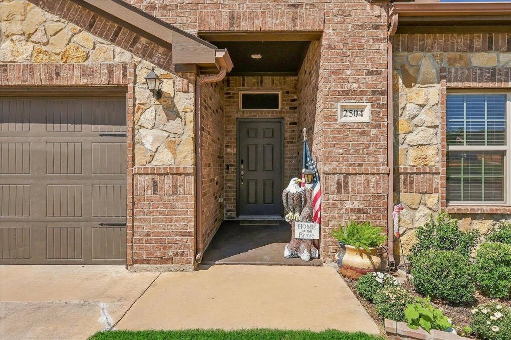 2504 Hadley Street, Weatherford, TX 76087 2504 Hadley Street, Weatherford, TX 76087